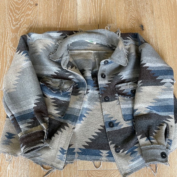 Aztec Shacket - Picture 4 of 9